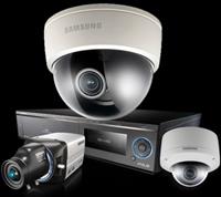Phụ kiện camera gồm những gì?